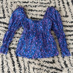 Adorable long sleeve top